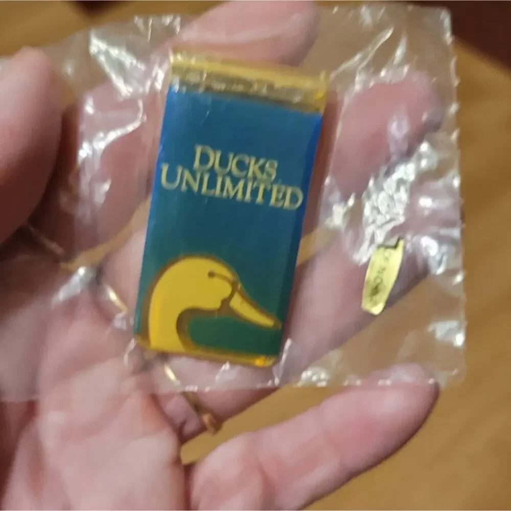 Ducks Unlimited Gold Tone Money Clip NWT